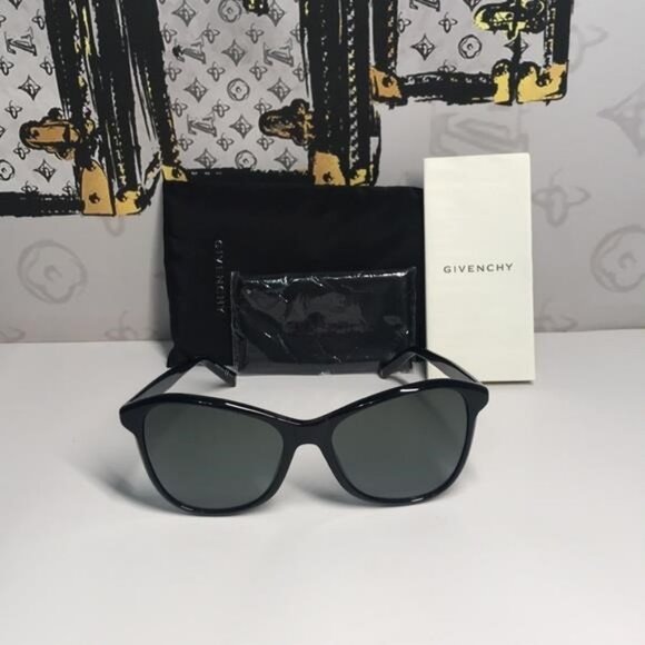 New Authentic Givenchy GV7198S Sunglasses – Black Acetate / Gold Hardware - Picture 5 of 13